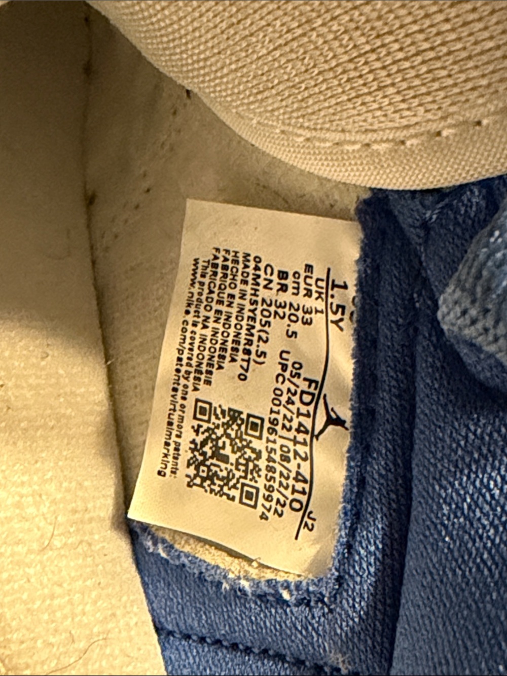 Jordan 1 Retro High OG - Picture 6 of 8